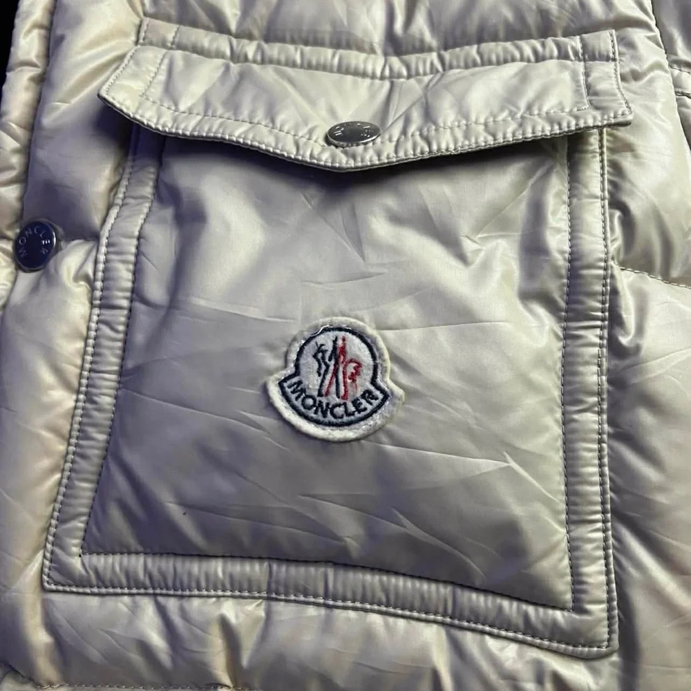 Moncler Puffer Jacket - Picture 2 of 9